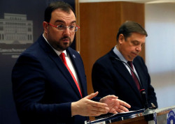A Barb&oacute;n le sigue sonando  absurdo que los trenes sean m&aacute;s peque&ntilde;os o m&aacute;s grandes".&iquest;Qu&eacute; hay detras?