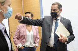 &Aacute;balos confirma que ha tomado medidas legales por las informaciones sobre su "oscura doble vida"