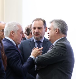 &Aacute;balos dice que para Santos Cerd&aacute;n est&aacute; siendo "muy duro todo esto" y que no act&uacute;a de "motu propio"