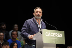 Abascal avisa al PP de que ser&aacute;n "m&aacute;s firmes y m&aacute;s exigentes" en Valencia y afirma que "no temen" elecciones