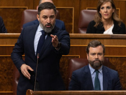 Abascal insiste en llamar en el Congreso filoetarras a los socios del Gobierno y compara a S&aacute;nchez con Ner&oacute;n y Cal&iacute;gula