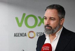 Abascal no descarta pedir la imputaci&oacute;n de S&aacute;nchez en el `caso Bego&ntilde;a G&oacute;mez`: "Es algo que habr&aacute; que pensar seriamente"