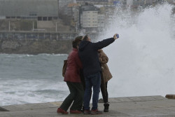 AEMET emite un aviso especial hasta el jueves por el temporal, que traer&aacute; viento, olas, lluvia y nieve a varios puntos