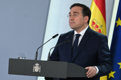 Albares anuncia la retirada de la embajadora en Argentina ante la ausencia de disculpas de Milei a la mujer de S&aacute;nchez.Y Milei no se ha metido con Espa&ntilde;a