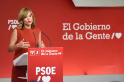 Alegr&iacute;a cree que Feij&oacute;o no puede ser candidato a presidir Espa&ntilde;a"porque lo dice ella 