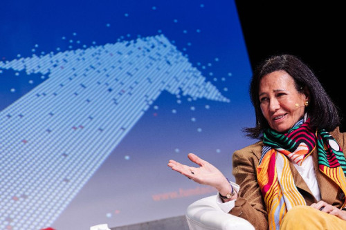 Ana Botín pide equiparar la financiación de universidades españolas a la media europea: "Son 3.500 millones al año más"