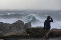 Andaluc&iacute;a y Baleares estar&aacute;n en aviso por tormentas y olas, con term&oacute;metros al alza en el tercio norte