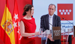 Ayuso ataca con todas sus armas al Gobierno social-comunista por la Ley de adoctrinamiento en la Educaci&oacute;n