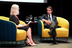 Aznar cree que la guerra en Ucrania ser&aacute; larga y que para que Putin fracase hay que "expulsarle militarmente"