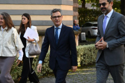 Bola&ntilde;os se olvida de la corrupci&oacute;n y elecciones y sigue con Gaza