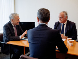 Bola&ntilde;os y Pons se ver&aacute;n esta tarde en Bruselas con la vicepresidenta de la Comisi&oacute;n Europea para "avanzar" con el CGPJ