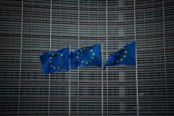 Bruselas expedienta a Espa&ntilde;a por incumplir las normas de la UE sobre contrataci&oacute;n p&uacute;blica y contratos