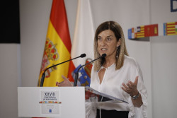  Buruaga no ve "pol&eacute;mica" con Ayuso y dice que ella no tiene "problema" en usar pinganillos