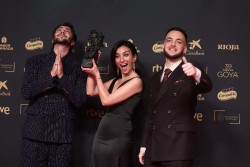 C. Tangana se acuerda de Karla Sof&iacute;a Gasc&oacute;n en los Goya 2025: "Cuanto mayor es el error, m&aacute;s necesitamos el perd&oacute;n"