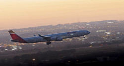 Cancelado por el viento el vuelo procedente de Madrid y tambi&eacute;n el de vuelta a la capital