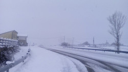Cantabria contin&uacute;a en aviso rojo por nieve en el centro y valle de Villaverde