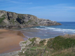Cantabria convoca las ayudas para la limpieza de playas rurales