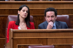 Cargos de Ciudadanos piden la dimisi&oacute;n inmediata de Arrimadas y la convocatoria de un congreso extraordinario