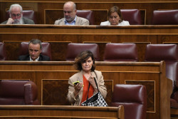 Carmen Calvo califica de "pornogr&aacute;fica" la intervenci&oacute;n de Unidas Podemos en contra de reformar el s&oacute;lo s&iacute; es s&iacute;