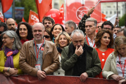 CCOO y UGT se concentran ma&ntilde;ana y no se sabe contra quien
