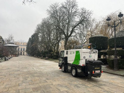 Cerrado los accesos al Castillo de Burgos por nieve y no se descarta el cierre de alguna calle por las placas de hielo
