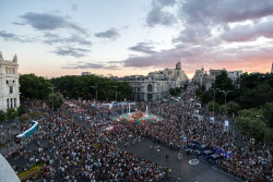 Cientos de miles de personas reivindican los derechos LGTBI en Madrid en una jornada marcada por el 23J