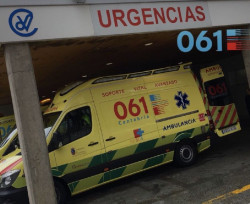 Cinco heridos leves tras chocar dos turismos en Santander y volcar uno de ellos