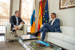 Clavijo denuncia que el "aluvi&oacute;n de pateras" a Canarias producir&aacute; un estallido social