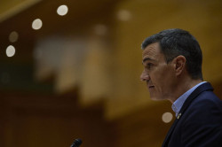 Comienza el segundo debate parlamentario con un mon&oacute;logo de Sanchez que lleva de invitado a Feij&oacute;o
