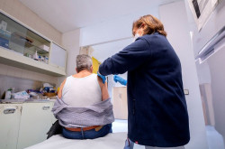 Comienza la temporada de gripe en Europa y la OMS advierte de posible sobrecarga sanitaria junto a la COVID-19