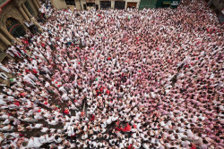 Comienzan los Sanfermines de 2025 con un chupinazo multitudinario 