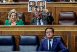 Consuelo Ord&oacute;&ntilde;ez carga contra el PP por usar fotos de v&iacute;ctimas de ETA: "Quitad vuestras sucias manos de nuestra familia"