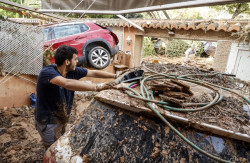 Contin&uacute;an los trabajos tras Dana: a lo largo del d&iacute;a se retirar&aacute;n 120.000 veh&iacute;culos acumulados en 60 campas