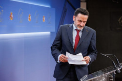 Cs emplaza a Aragon&egrave;s a querellarse contra el Gobierno para forzar la desclasificaci&oacute;n de documentos del CNI