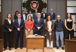 Cuatro catedr&aacute;ticos y siete profesores titulares toman posesi&oacute;n como funcionarios de la UC