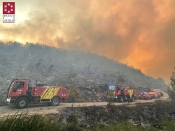 Dados de alta los dos bomberos heridos en el incendio de Bej&iacute;s, preocupa el estado de una de las pasajeras del tren