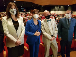 De pena Isabel Rodr&iacute;guez conf&iacute;a que  "dentro de una semana" los  ciudadanos pagar&aacute;n menos por la luz