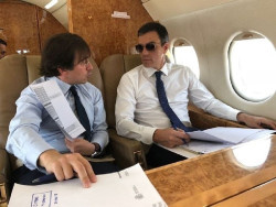 Denuncian que S&aacute;nchez va a los congresos del PSOE en  el Falcon o en el helic&oacute;ptero Superpumma