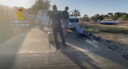 Desarticulan una red que introduc&iacute;a hach&iacute;s en narco-embarcaciones y detienen a 27 personas
