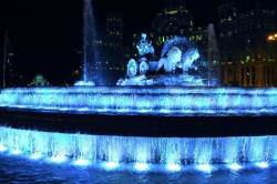 Edificios y monumentos de todo el mundo se iluminan ma&ntilde;ana de azul por el D&iacute;a Mundial del Autismo