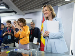 El ala socialista del Gobierno aclara que ha acordado con Sumar "revisar" el delito de injurias y no derogar Ley Mordaza