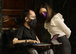 &Eacute;l comunista Echenique y admirador de Putin recrimina  a S&aacute;nchez enviar armas a Ucrania 