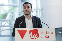 El comunista Garz&oacute;n de IU se considera ninguneado en Sumar por Yolanda Diaz y p&iacute;de lo suyo 