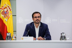  El comunista Garz&oacute;n El del chulet&oacute;n insulta a Feijoo  
