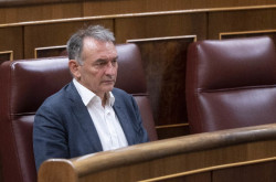 &Eacute;l comunista Santiago (IU) dice que las asociaciones judiciales que piden la dimisi&oacute;n de Montero: "No tienen credibilidad"