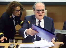 El Defensor del Pueblo no investigar&aacute; el espionaje de Marruecos sobre el m&oacute;vil de S&aacute;nchez, materia reservada