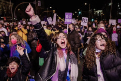 El feminismo vuelve a te&ntilde;ir de morado las calles de Madrid, pero lo hace dividido, y no se olvida de Ucrania