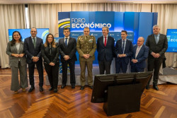 El general V&iacute;ctor Bados: "Trump es el Vinicius de nuestro equipo, aunque a veces marque goles en propia puerta"