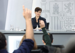 El Gobierno insiste en alcanzar el objetivo del 2% del PIB en gasto en Defensa pero no aclara cuando, luego puede ser nunca