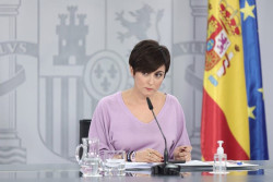 El Gobierno pide a Otegi que rechace los homenajes a etarras pero evita ligar su pacto con Bildu a una condena de ETA